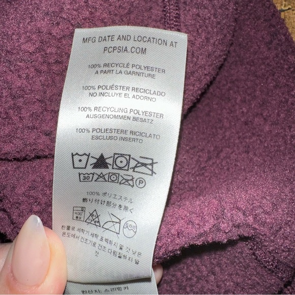 Patagonia Women's Better Sweater 1/4 Zip Pullover
Medium Purple - Picture 10 of 10